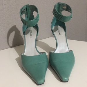 BCBGirls Jade Leather Heels Sz 8.5
